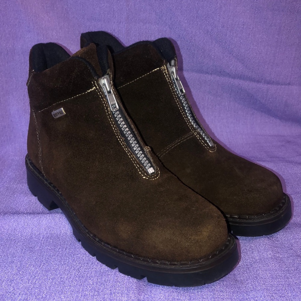 Used Women’s Sorel Zip Ankle Boot Size 8M Brown Suede